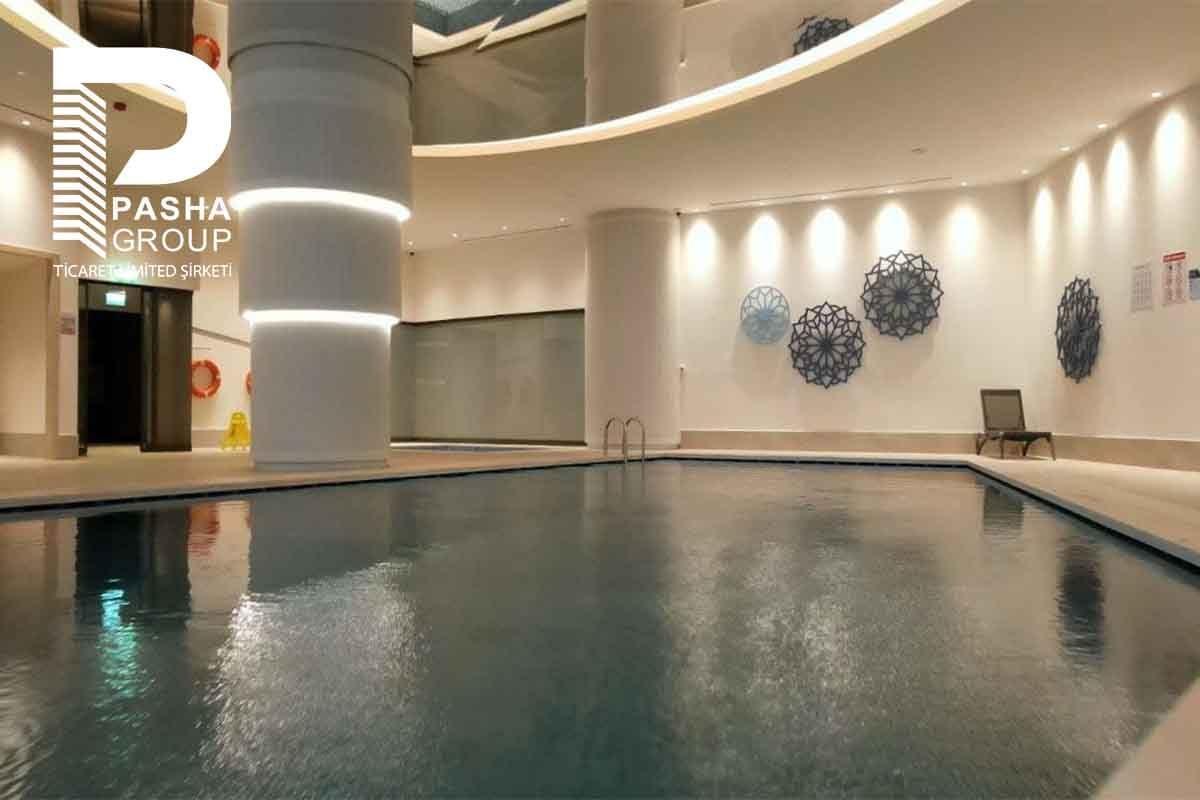 Hotel Residence In pool